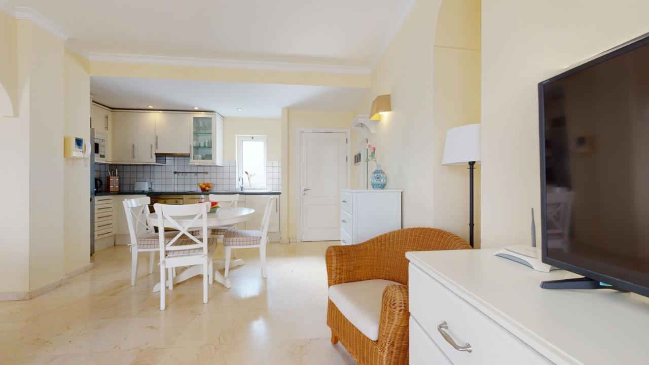 Schoene Wohnung Direkt Am Meer Mit Meerblick, Wlan Пуэрто-де-Моган Экстерьер фото