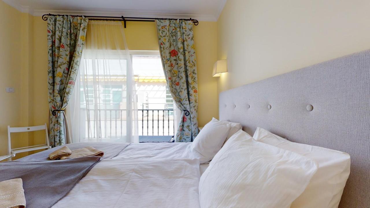 Schoene Wohnung Direkt Am Meer Mit Meerblick, Wlan Пуэрто-де-Моган Экстерьер фото